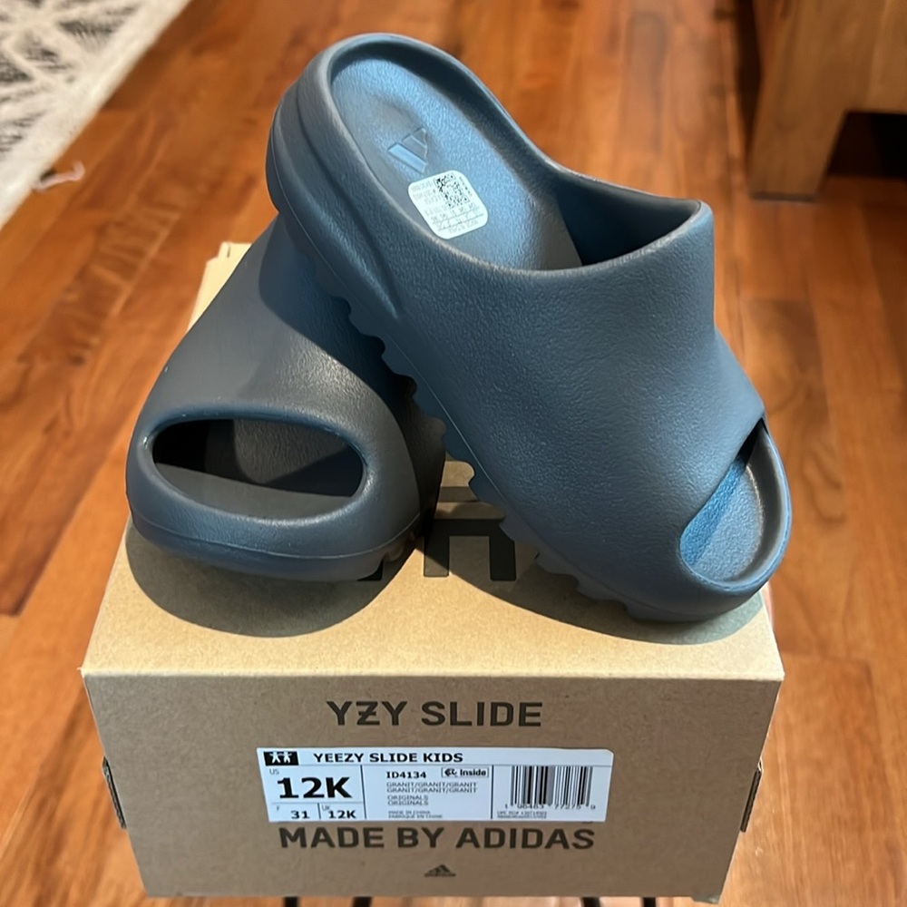 New Kids YZY Slides
